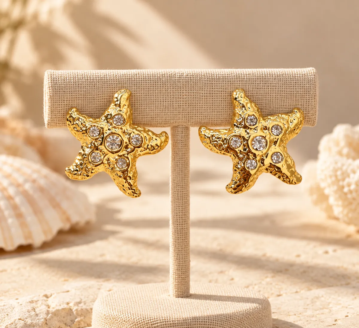 Starry Eyed Star Stud Earrings – 18K Gold PVD Plated 304 Stainless Steel